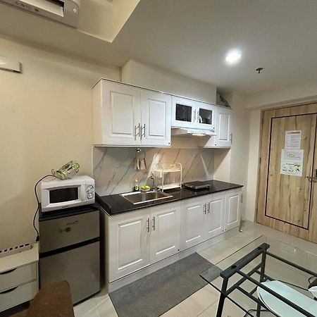Inspiria Aparthotel Davao Bagian luar foto