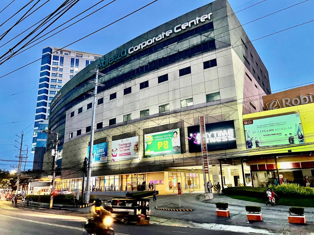 Inspiria Aparthotel Davao Bagian luar foto