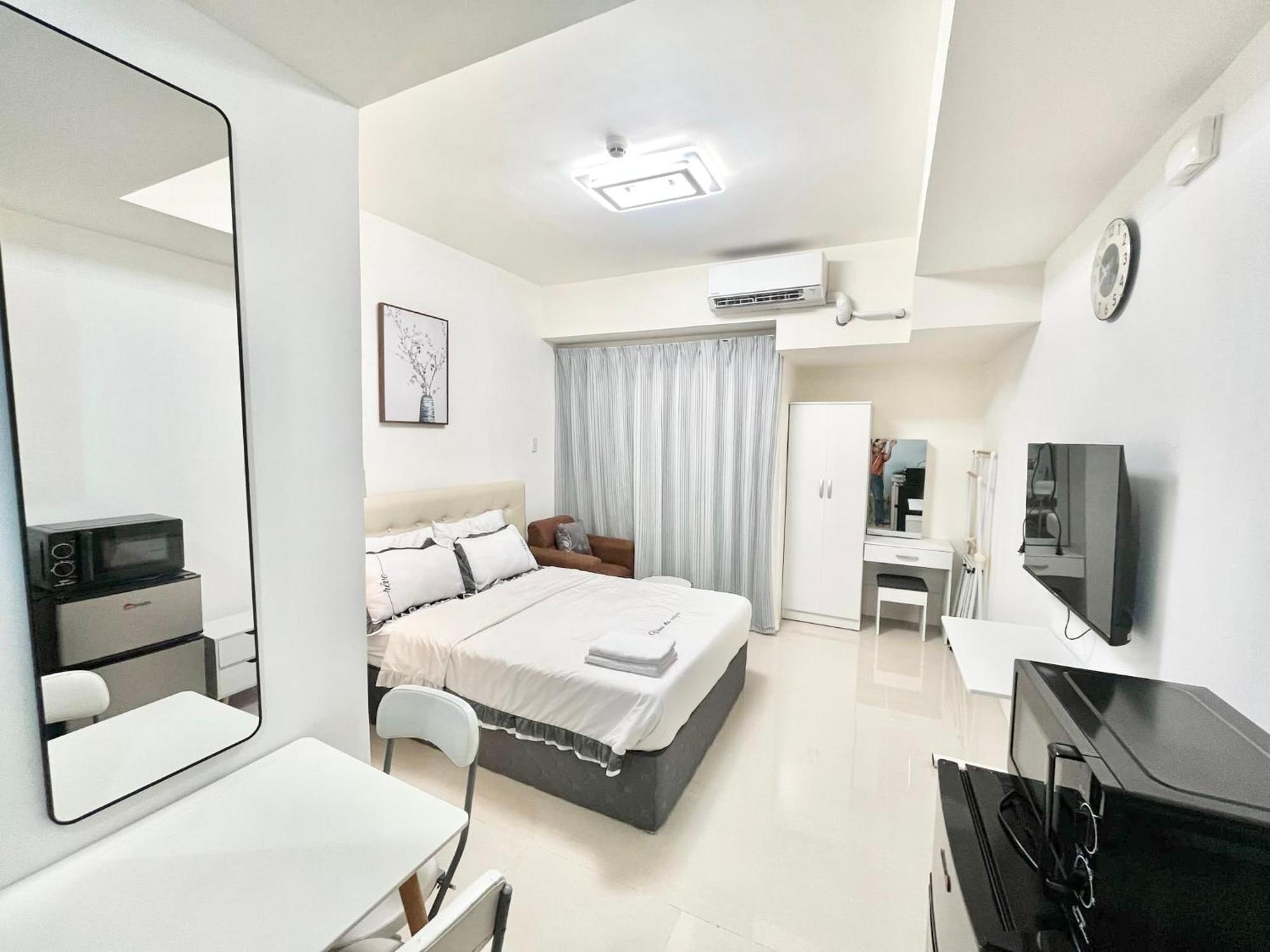 Inspiria Aparthotel Davao Bagian luar foto